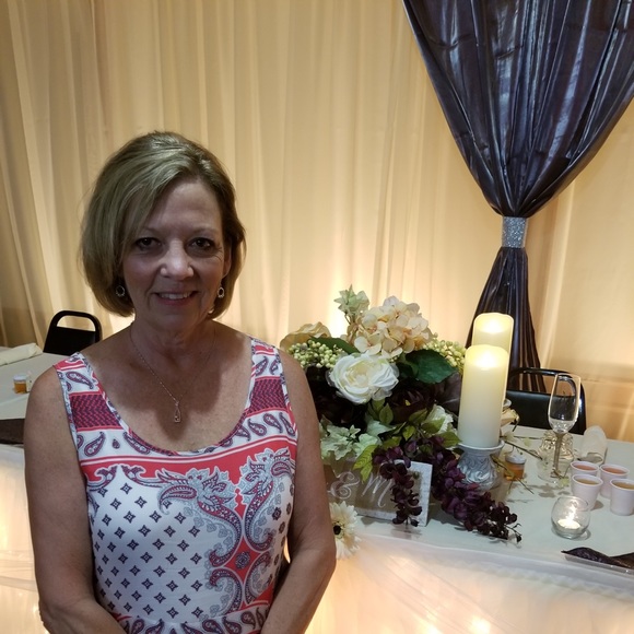 Meet your Posher, Lisa